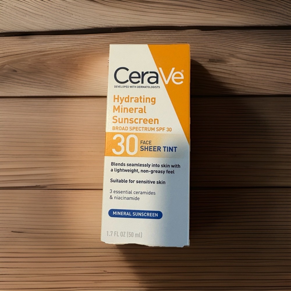 CeraVe Hydrating Mineral Sunscreen SPF 30 with Sheer Tint - 1.7 Fluid Ounce